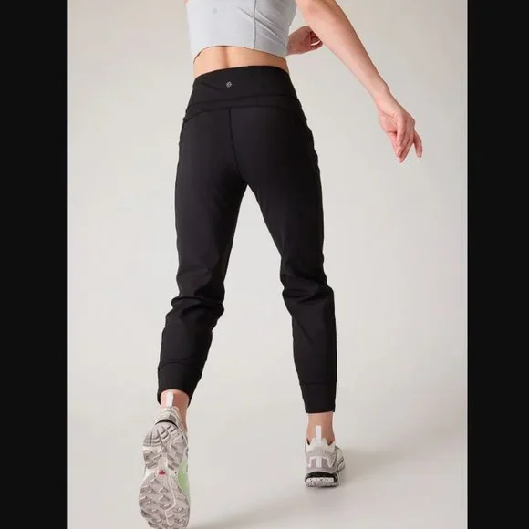 Athleta Rainier Jogger in size M - Picture 3 of 5